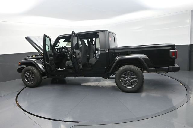 New 2026 Jeep Gladiator Sport image 32