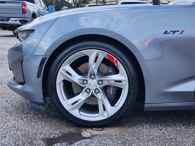 Used 2021 Chevrolet Camaro LT w/ Technology Package image 8