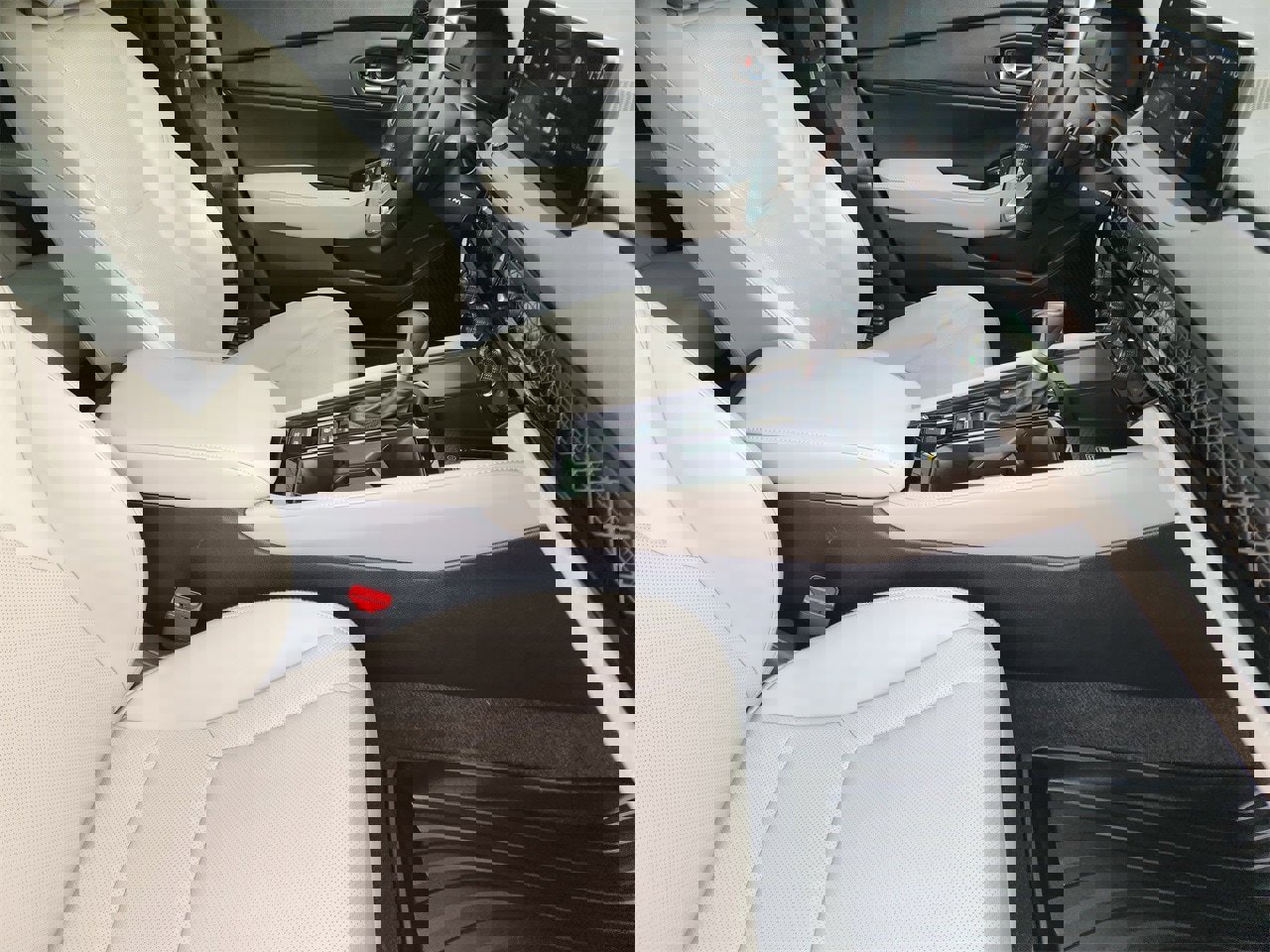 Used 2023 Honda Accord Touring image 13