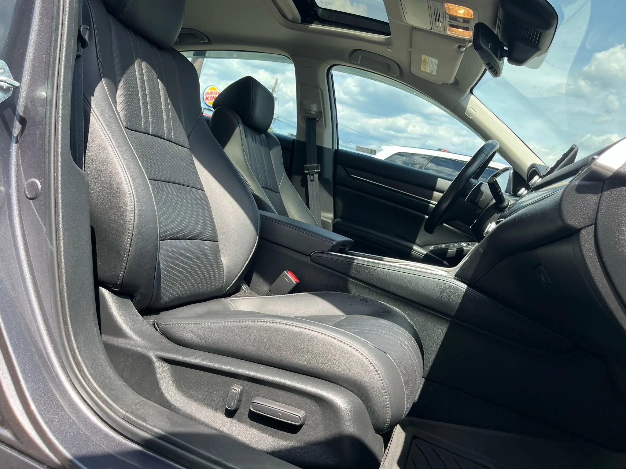 Used 2022 Honda Accord EX-L image 14