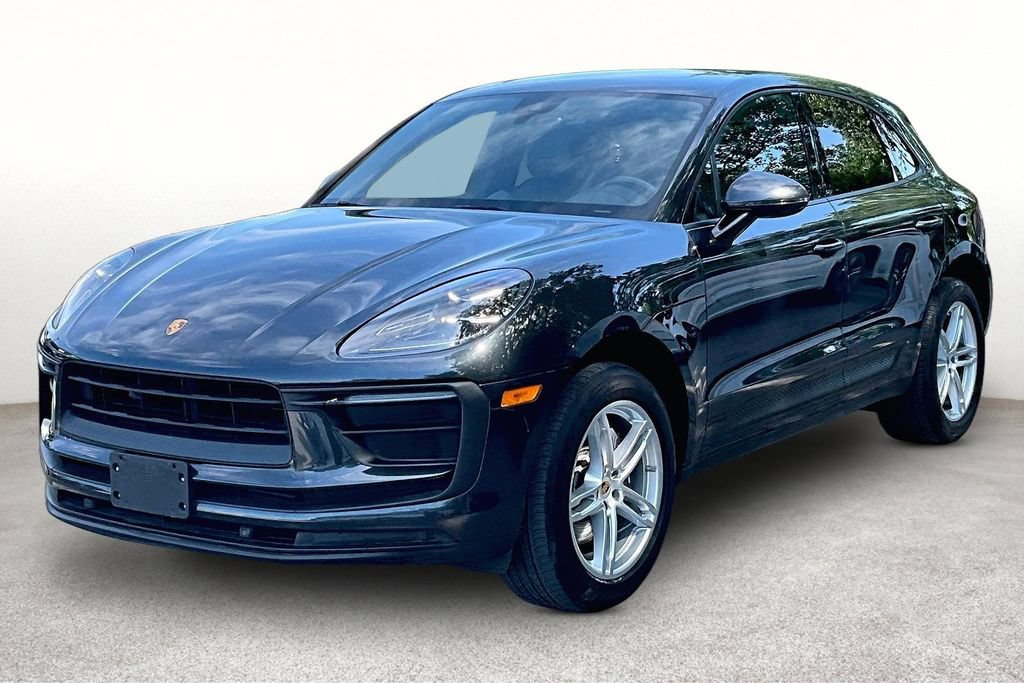 Used 2022 Porsche Macan w/ Premium Package Plus AWD/4WD image 14
