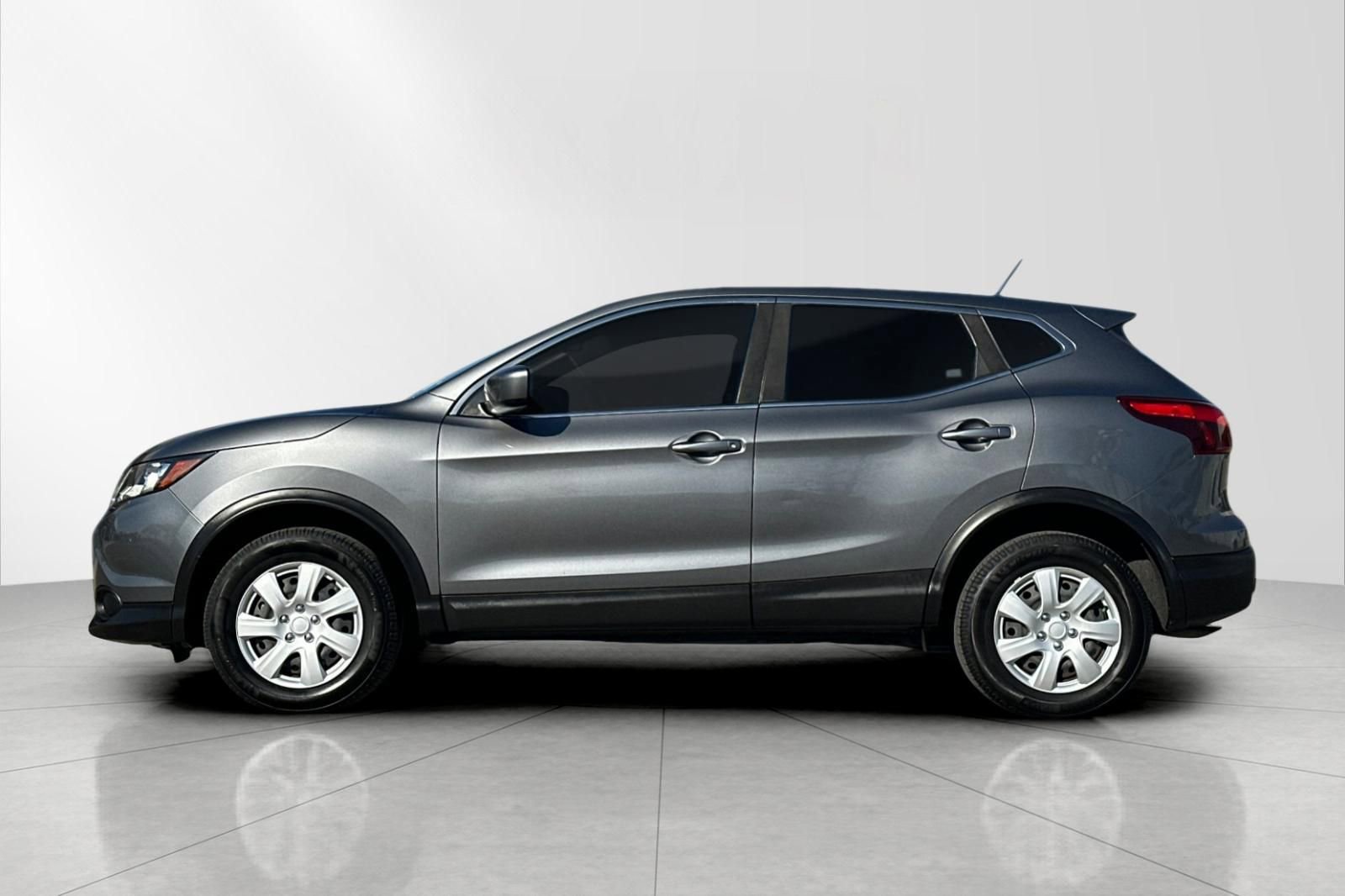 Used 2019 Nissan Rogue Sport S image 6