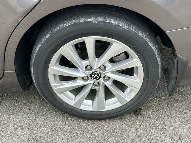 Used 2023 Toyota Camry LE FWD image 5