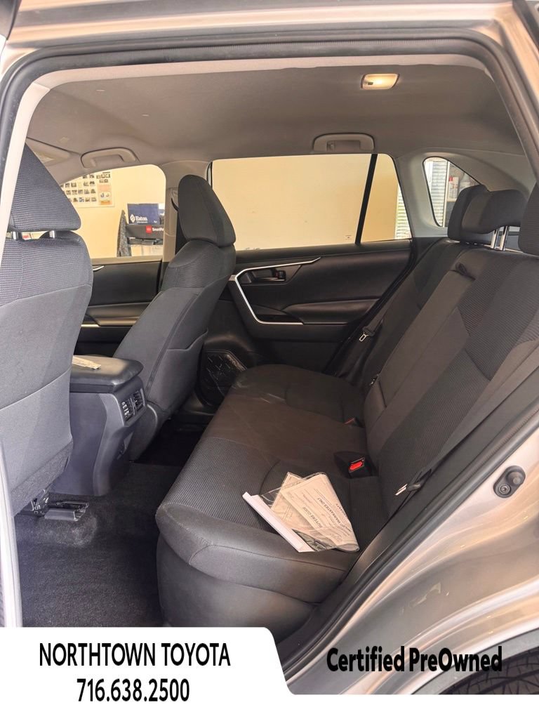 Used 2025 Toyota RAV4 LE AWD/4WD image 16