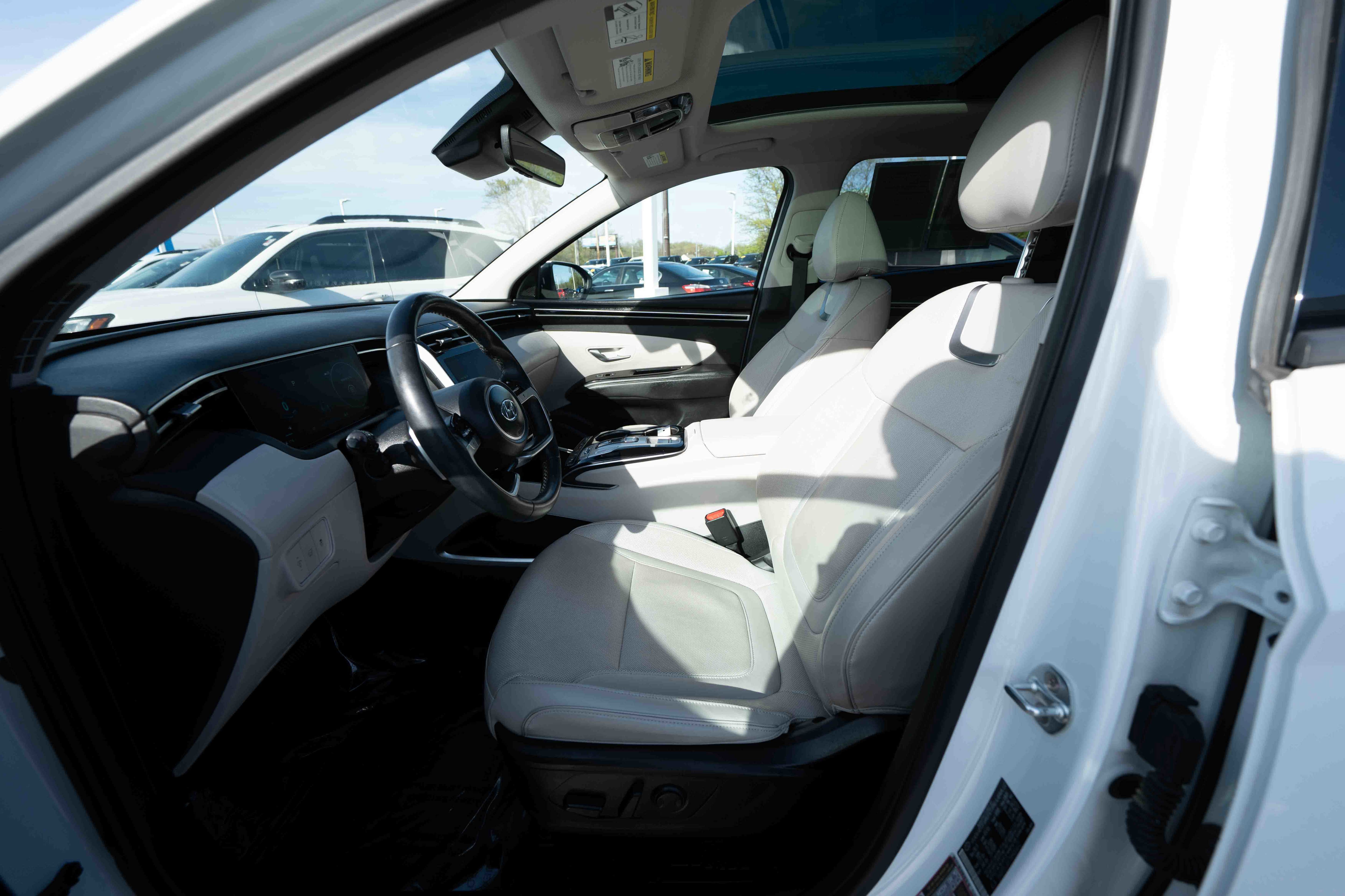 Used 2022 Hyundai Tucson Limited AWD/4WD image 9