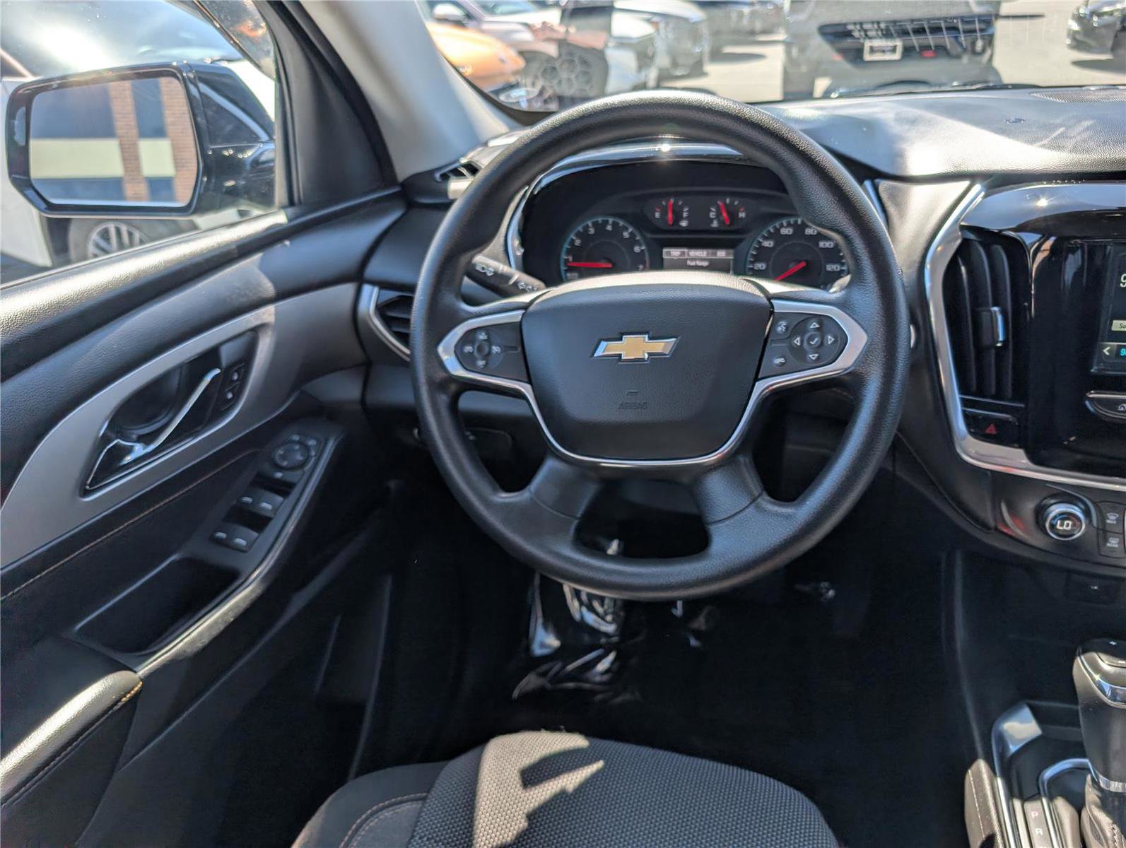 Used 2018 Chevrolet Traverse LS FWD image 18