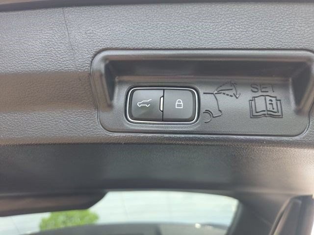 Used 2022 Ford Explorer ST w/ ST Street Pack AWD/4WD image 44