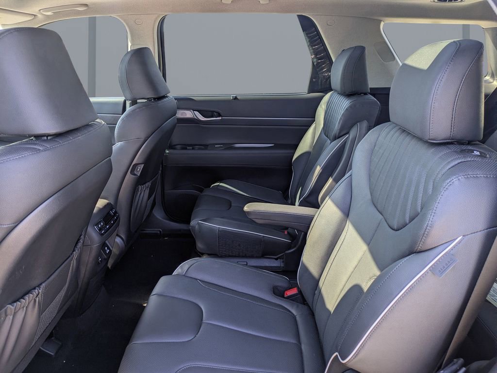 Used 2024 Hyundai Palisade Limited image 14