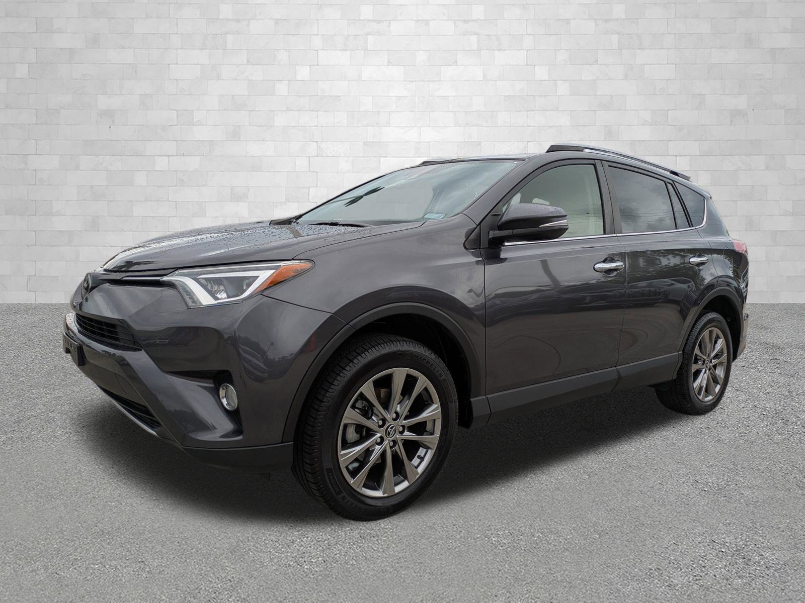 Used 2018 Toyota RAV4 Limited FWD image 4