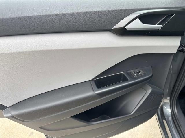 Certified 2023 Volkswagen Taos S image 9