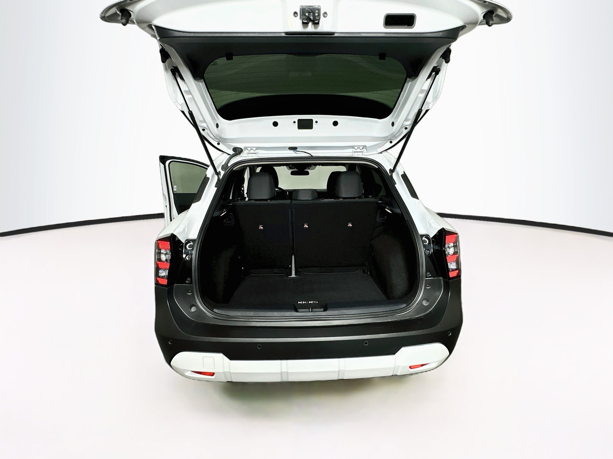 Used 2025 Nissan Kicks S FWD image 26
