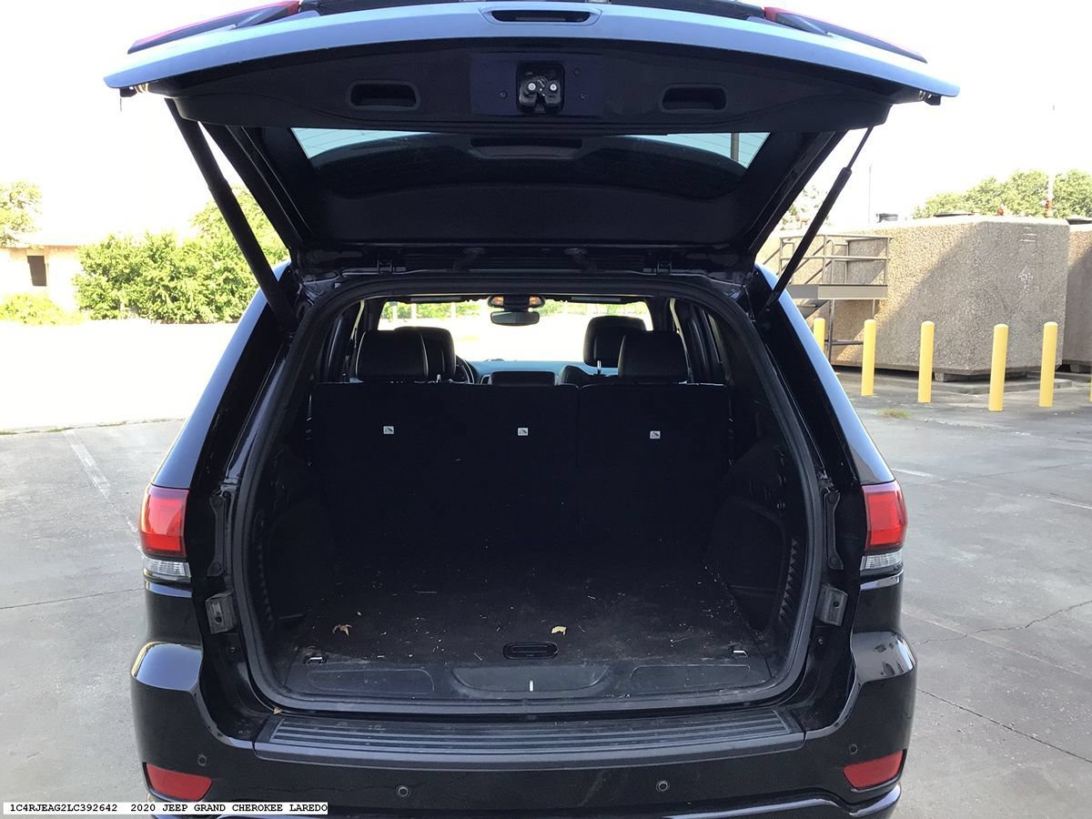 Used 2020 Jeep Grand Cherokee Altitude RWD image 10