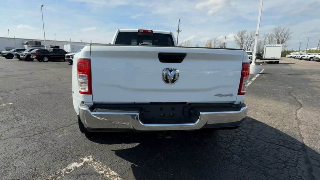 Used 2024 RAM 3500 Tradesman w/ Chrome Appearance Group AWD/4WD image 7