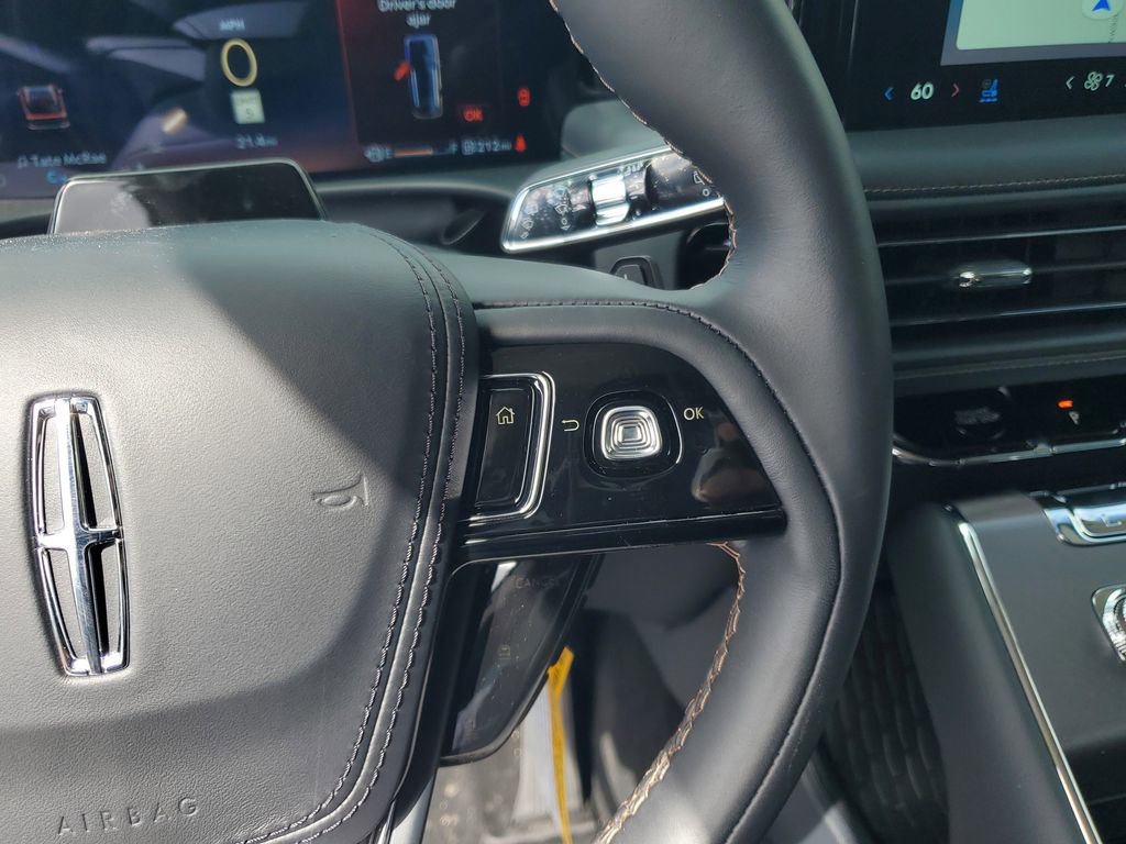 New 2025 Lincoln Aviator 2WD w/ Jet Appearance Package image 26