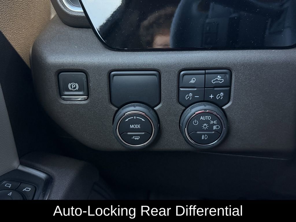 Used 2025 Chevrolet Silverado 1500 RST w/ Convenience Package II RWD image 29
