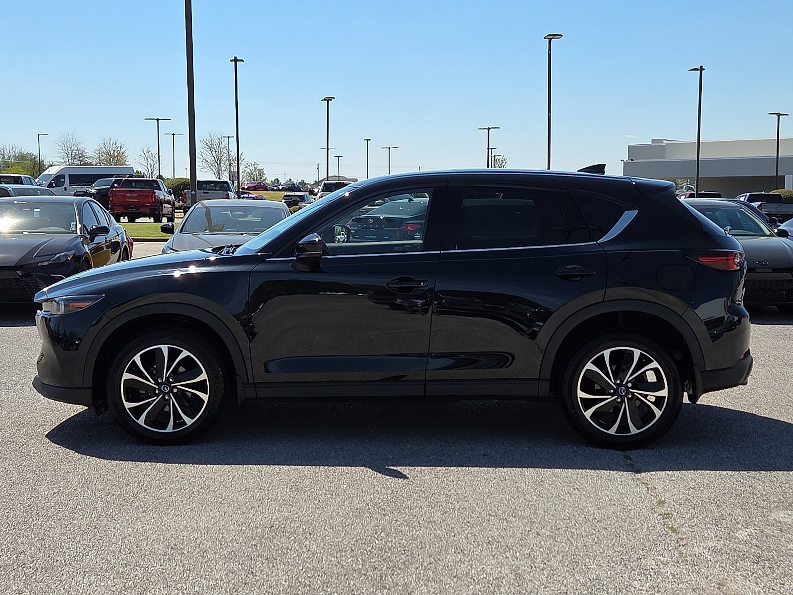 Used 2023 MAZDA CX-5 AWD 2.5 S w/ Premium Package image 3