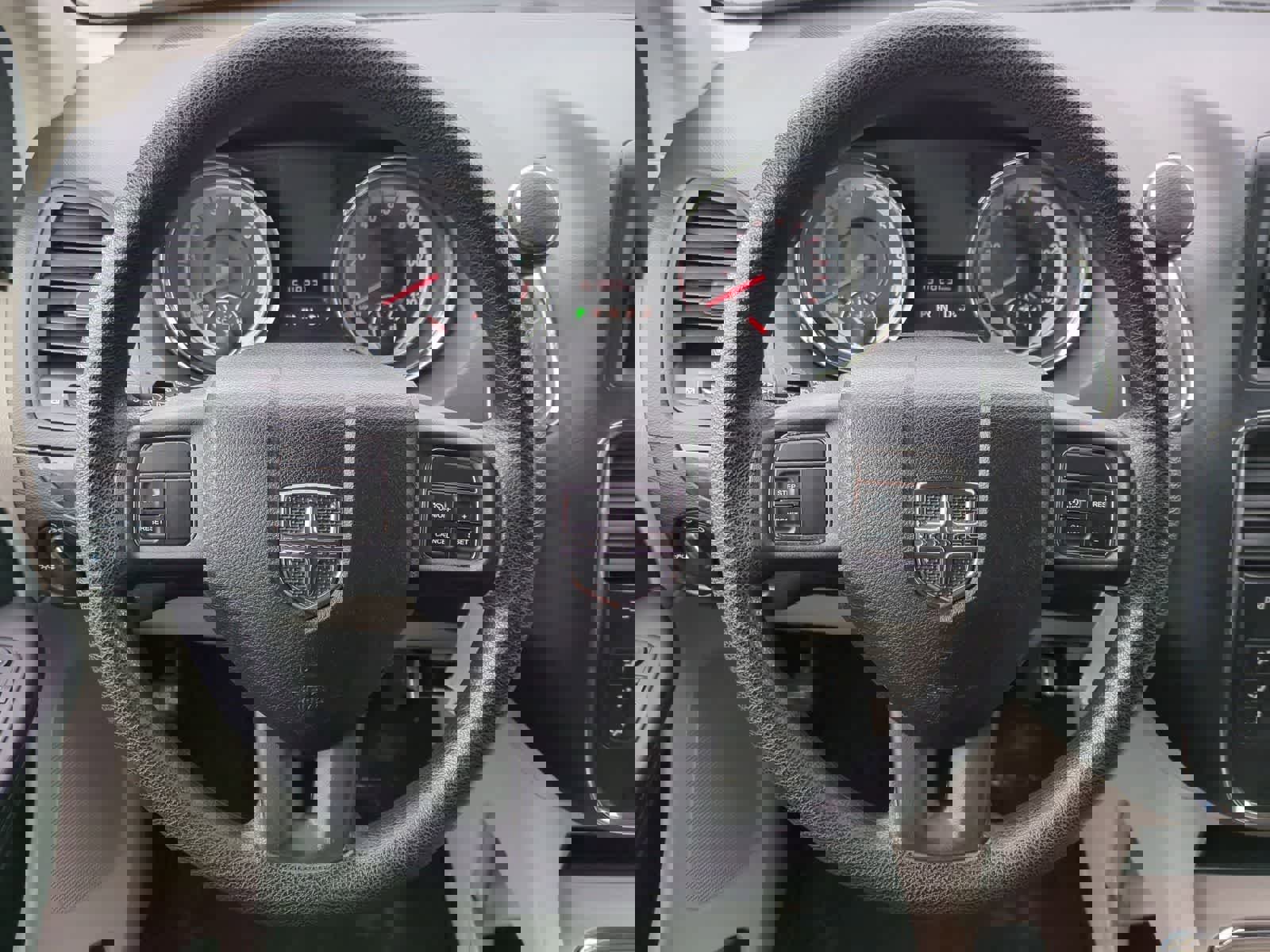 Used 2013 Dodge Grand Caravan SXT image 22