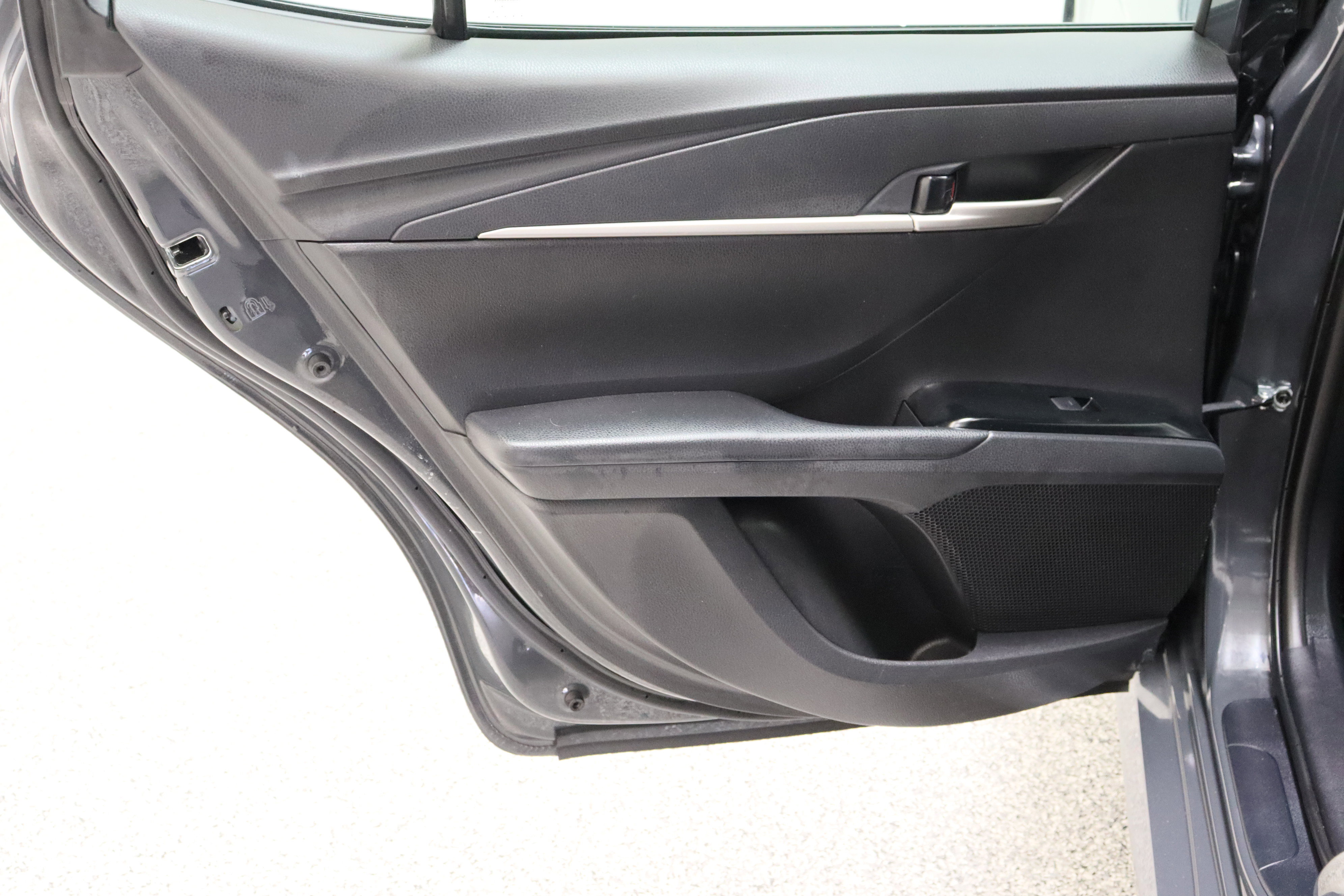 Used 2025 Toyota Camry LE FWD image 25