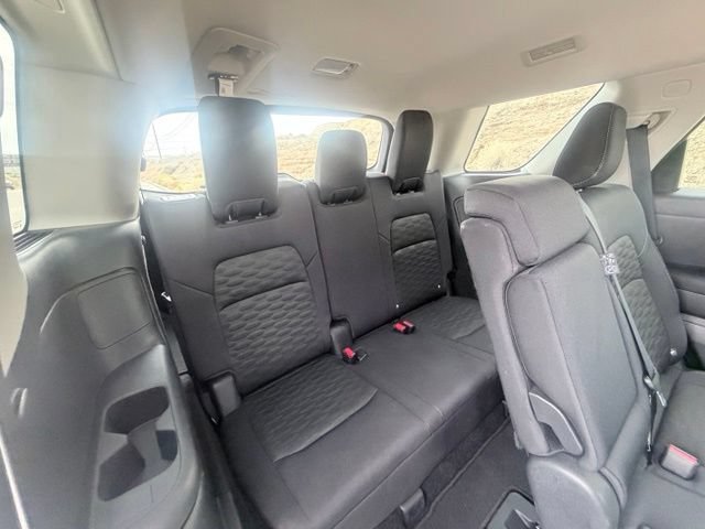 Certified 2026 Nissan Pathfinder SV FWD image 31