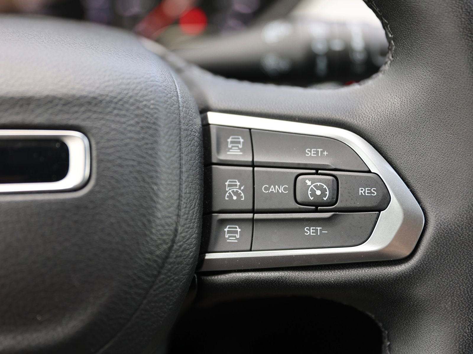 Used 2024 Jeep Compass Limited w/ Sun and Sound Group AWD/4WD image 41