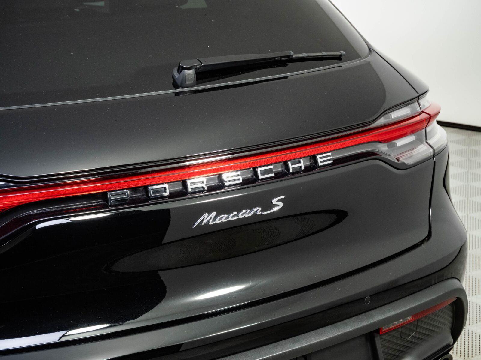 Used 2024 Porsche Macan S AWD/4WD image 38