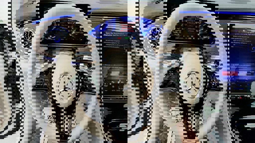 Used 2023 Mercedes-Benz EQS 450+ EQS 450+ Sedan with Active Amb image 13