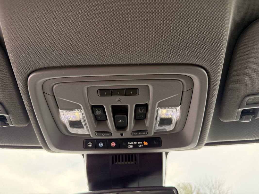 Used 2025 GMC Sierra 2500 Denali image 24