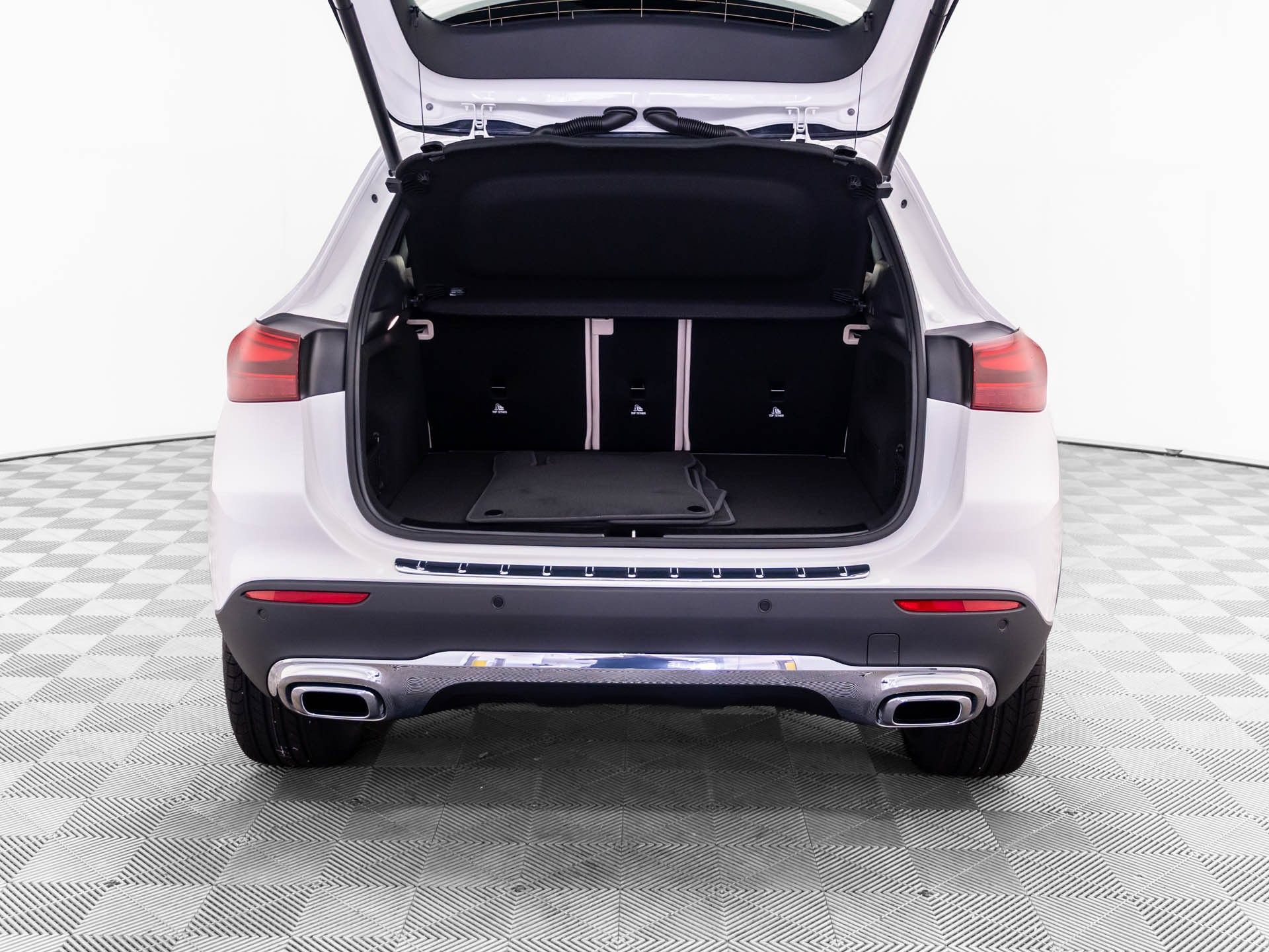 New 2026 Mercedes-Benz GLA 250 4MATIC image 33