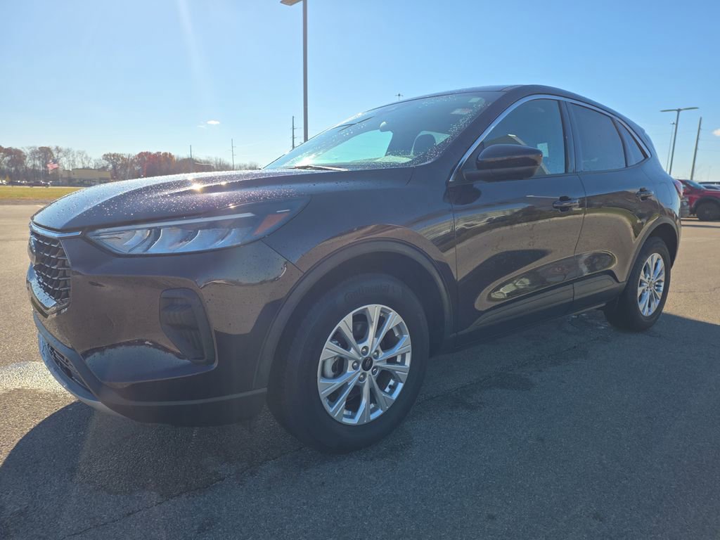 Used 2023 Ford Escape Active w/ Tech Pack #2 image 3
