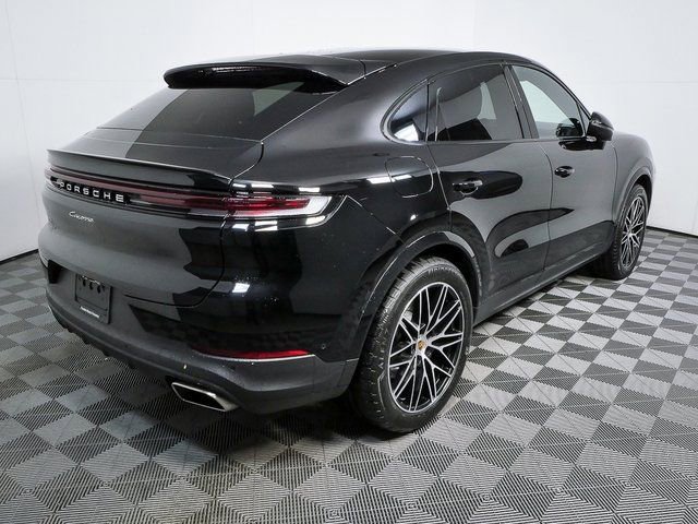 Certified 2024 Porsche Cayenne AWD image 30