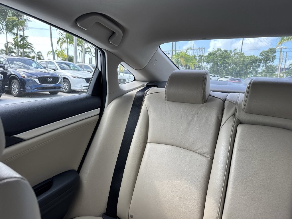 Used 2017 Honda Civic EX-L image 17