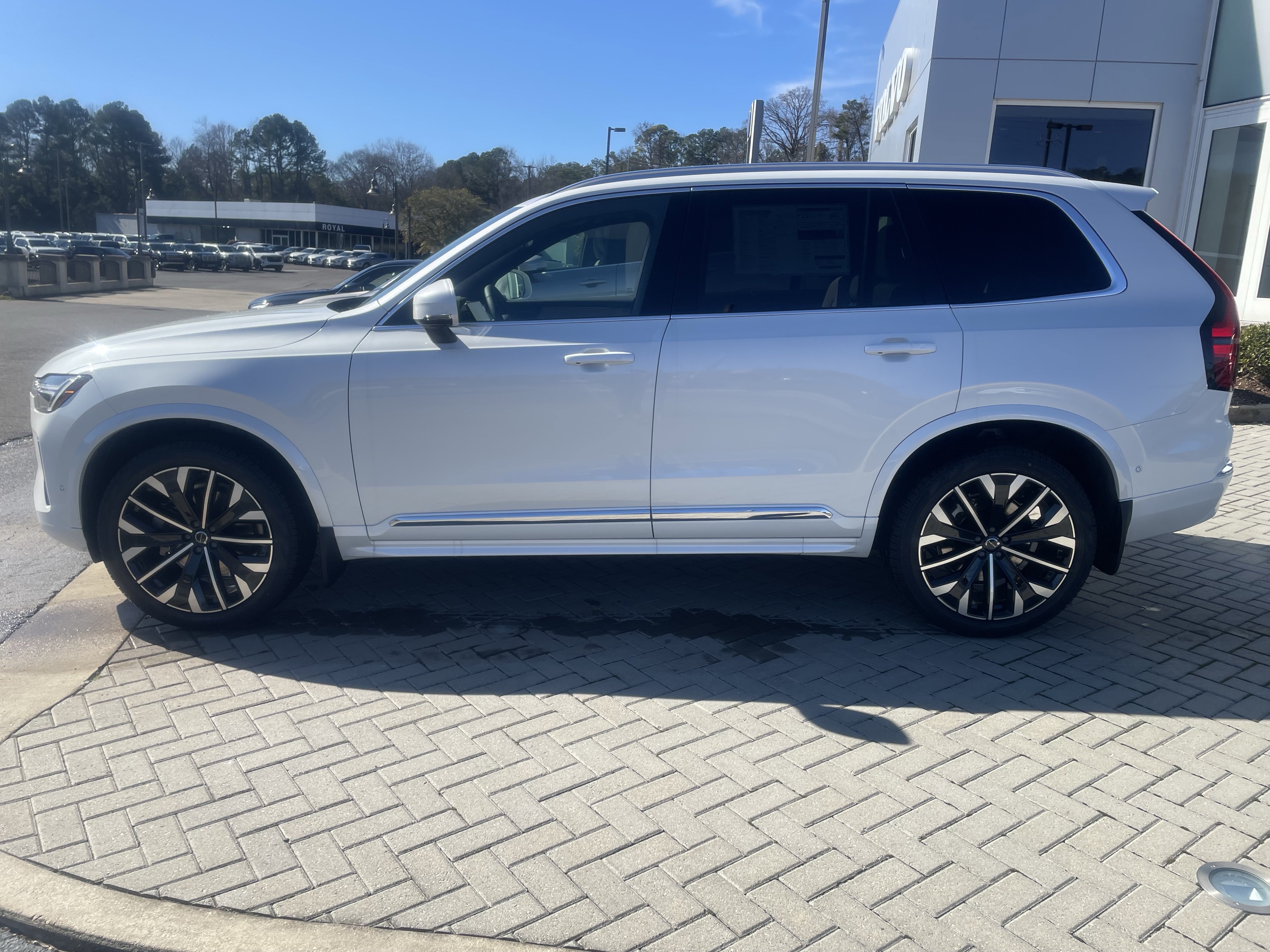 New 2026 Volvo XC90 B6 Ultra w/ Lounge Package AWD/4WD image 7