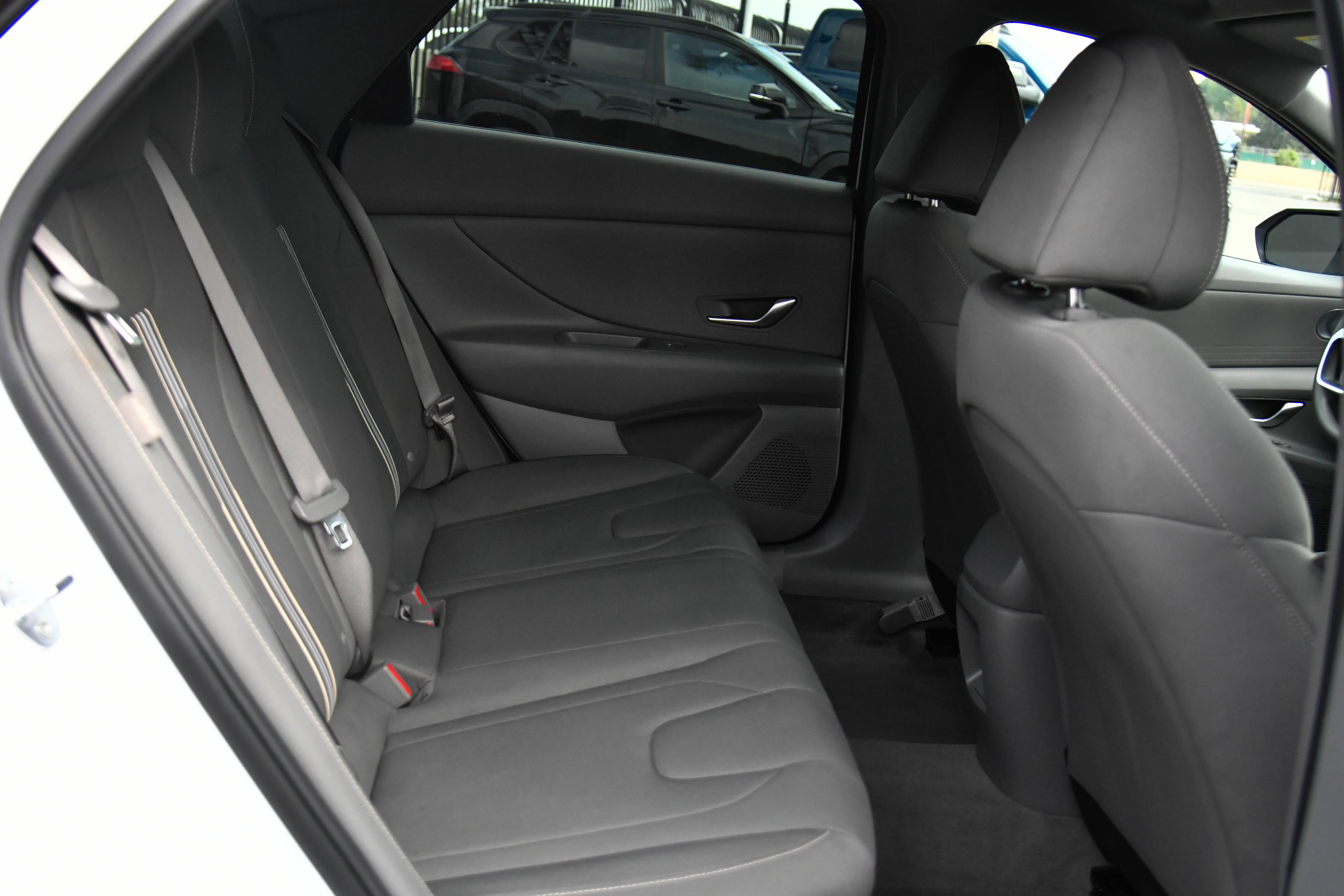 Used 2024 Hyundai Elantra SEL image 39