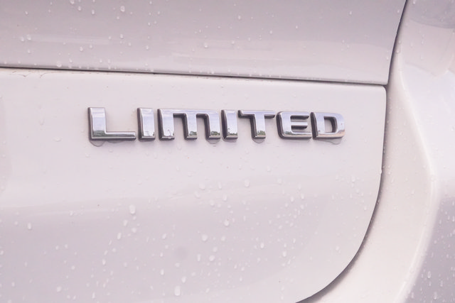 Used 2021 Jeep Grand Cherokee L Limited RWD image 41