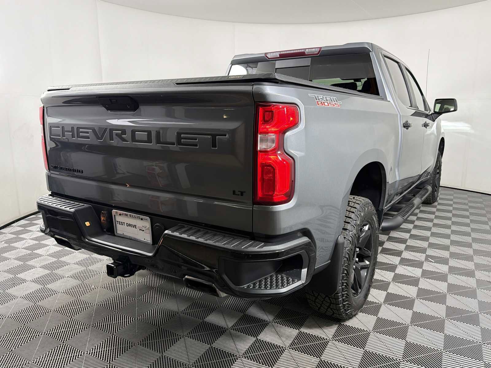 Used 2021 Chevrolet Silverado 1500 LT Trail Boss w/ Convenience Package II image 6