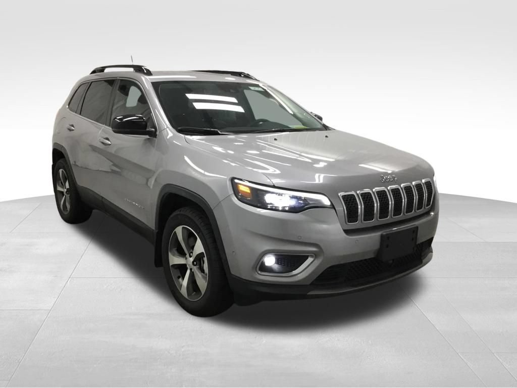 Used 2022 Jeep Cherokee Limited w/ Trailer Tow Group AWD/4WD image 3