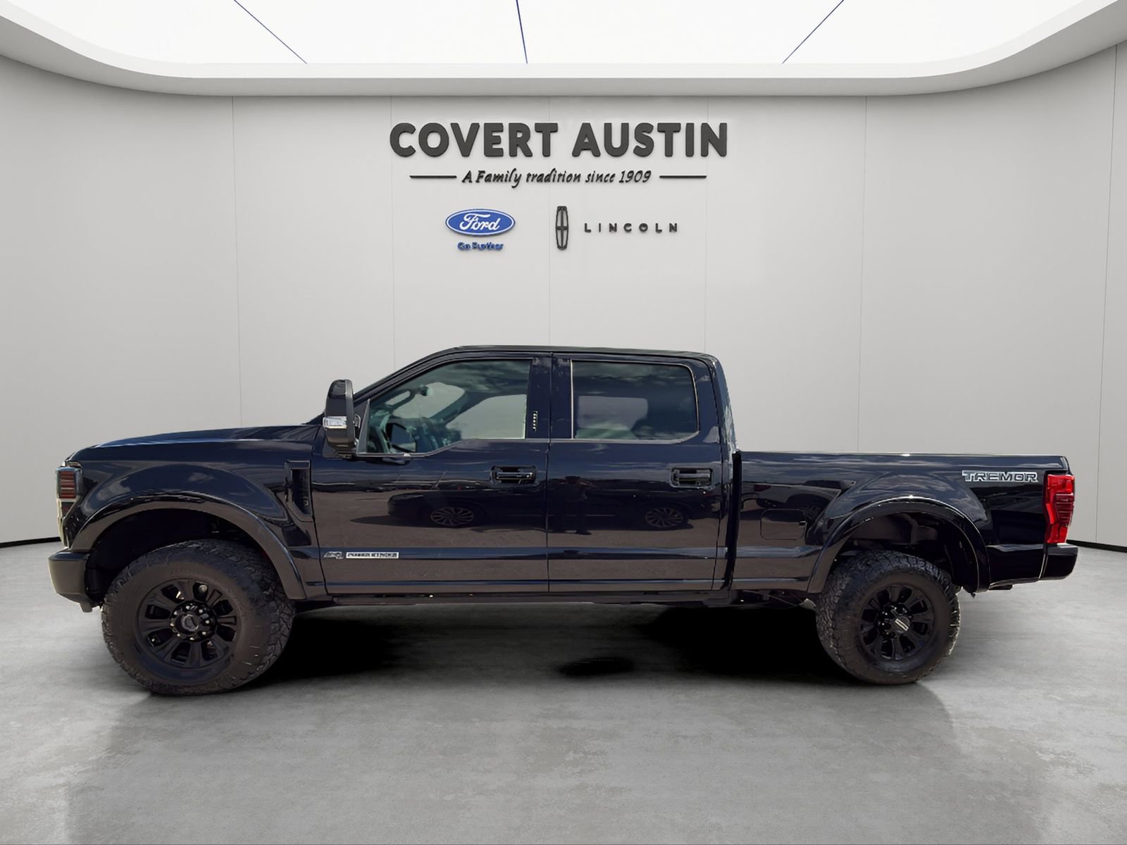 Used 2020 Ford F250 Lariat AWD/4WD image 2