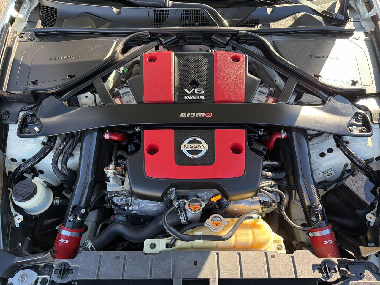 Used 2017 Nissan 370Z NISMO RWD image 13