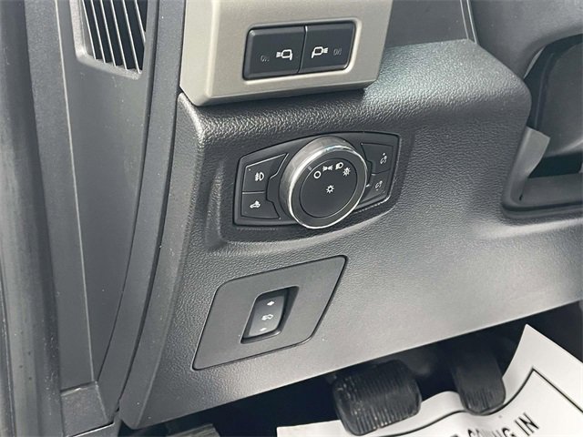 Used 2015 Ford F150 Lariat image 19