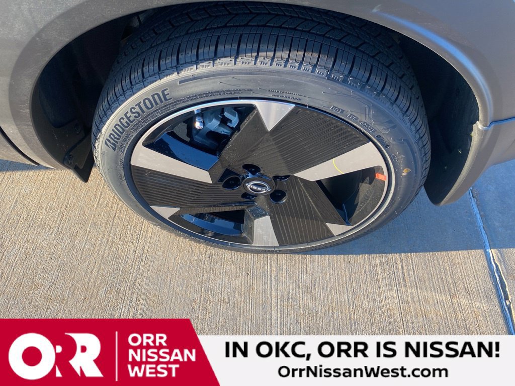 New 2026 Nissan Kicks SR w/ Cold Weather Package AWD/4WD image 9