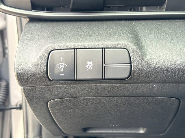 Certified 2025 Hyundai Elantra Sport FWD image 27