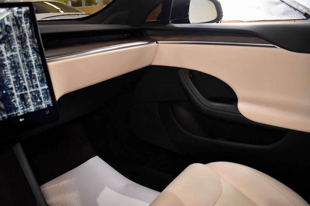 Used 2023 Tesla Model S Standard Range image 34