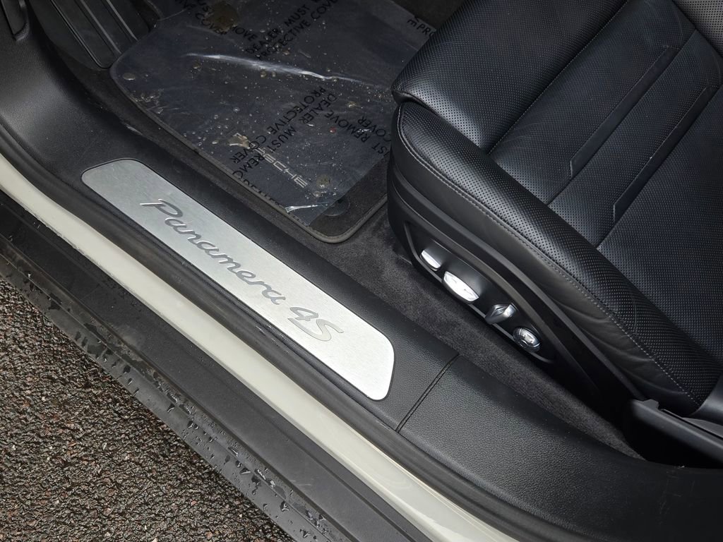 Used 2021 Porsche Panamera 4S image 16