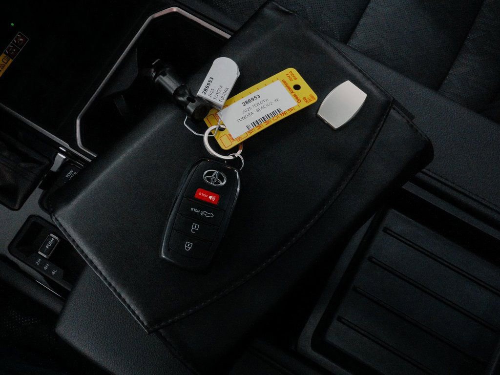 Used 2025 Toyota Tundra Limited image 21