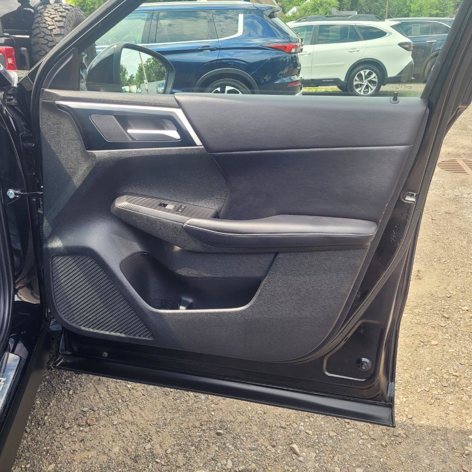 Used 2023 Mitsubishi Outlander SE AWD/4WD image 25