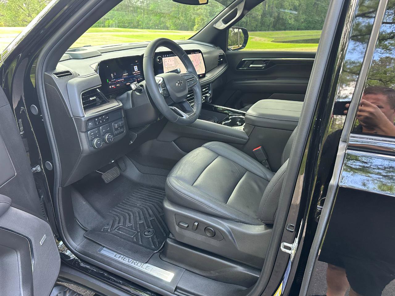 Used 2025 Chevrolet Tahoe Z71 w/ Comfort Package image 12