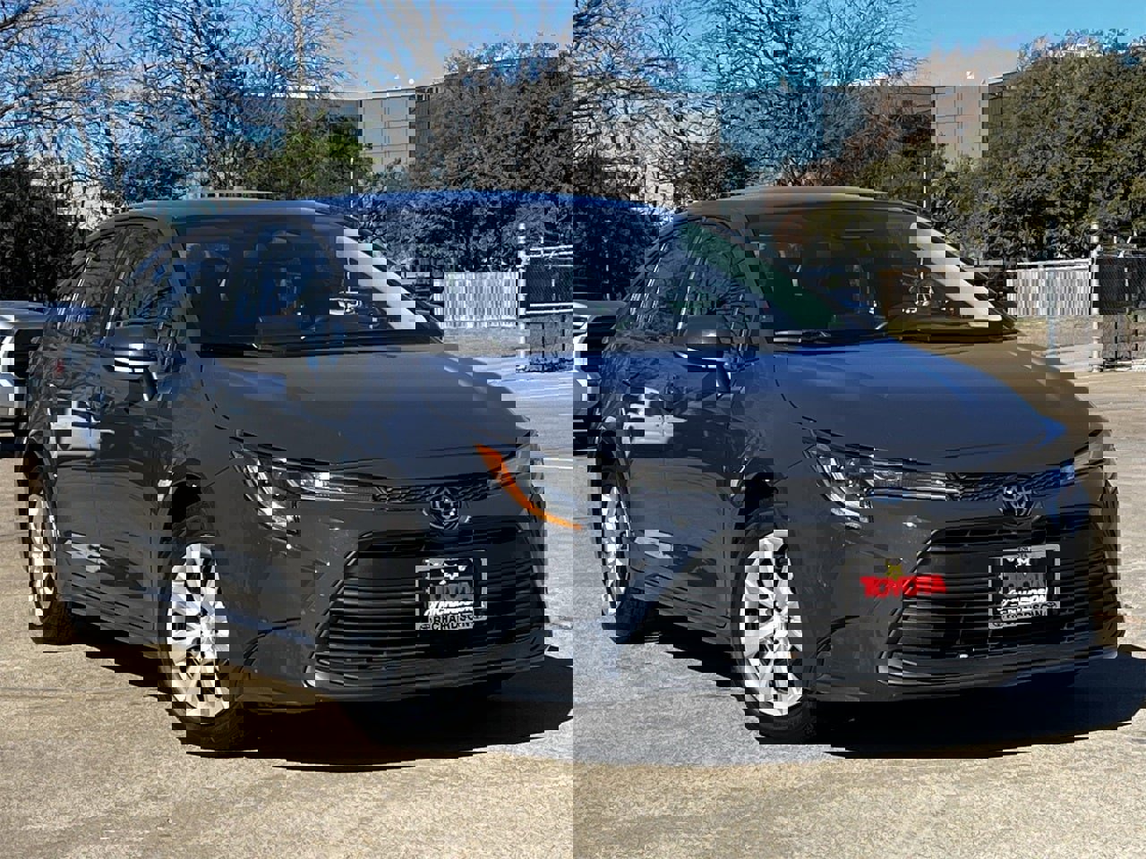 Used 2024 Toyota Corolla LE image 2