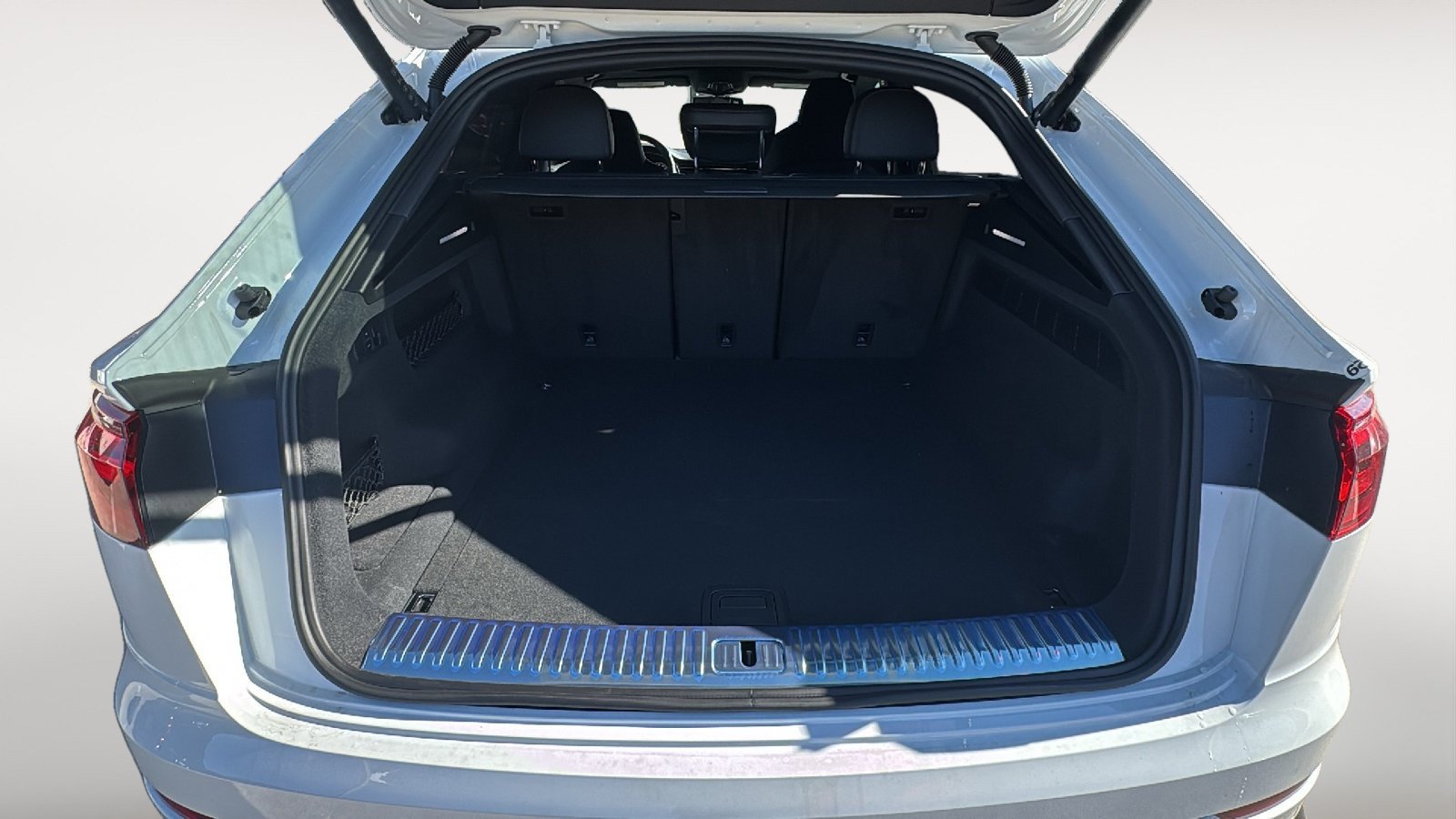 New 2026 Audi Q8 Prestige AWD/4WD image 25