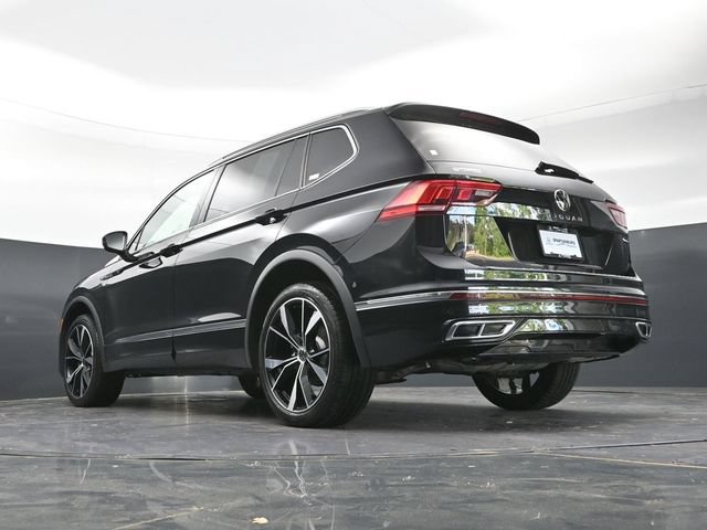 Used 2024 Volkswagen Tiguan SEL R-Line AWD/4WD image 38
