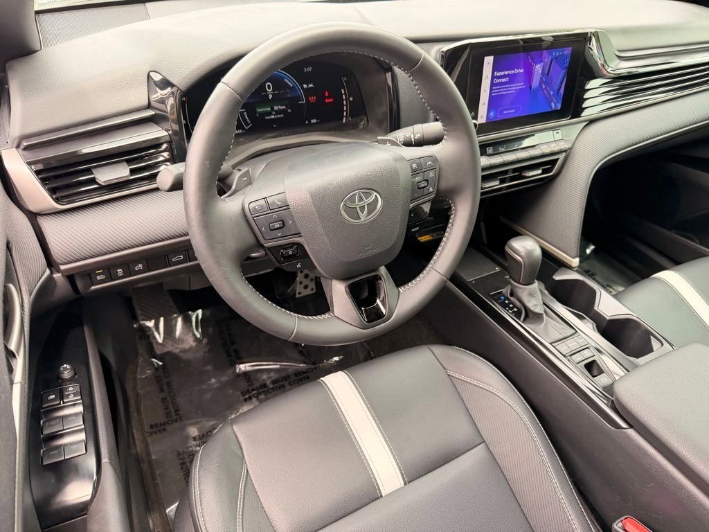 Used 2025 Toyota Camry SE FWD image 21